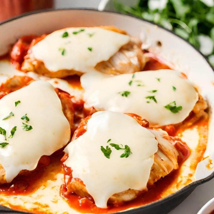 Mozzarella Chicken in Tomato Sauce is a great low carb dinner for busy weeknights