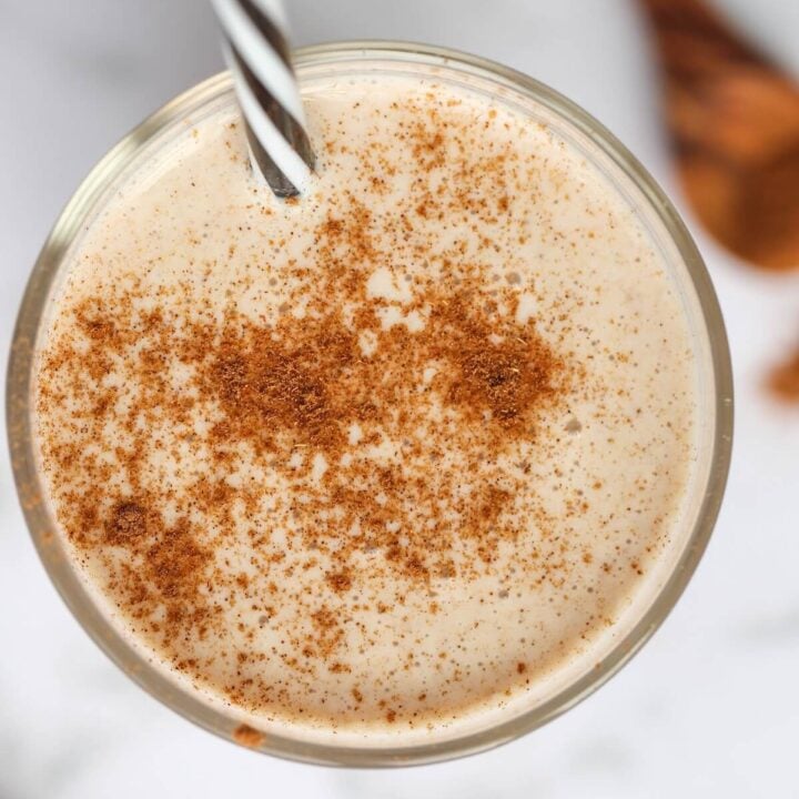 This Cinnamon Roll Smoothie is a great low carb recipe for the 17 Day Diet