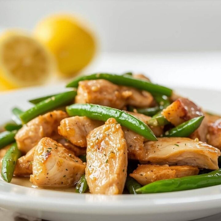 Lemon-Garlic Chicken & Green Beans Stir-Fry for the Keto Diet